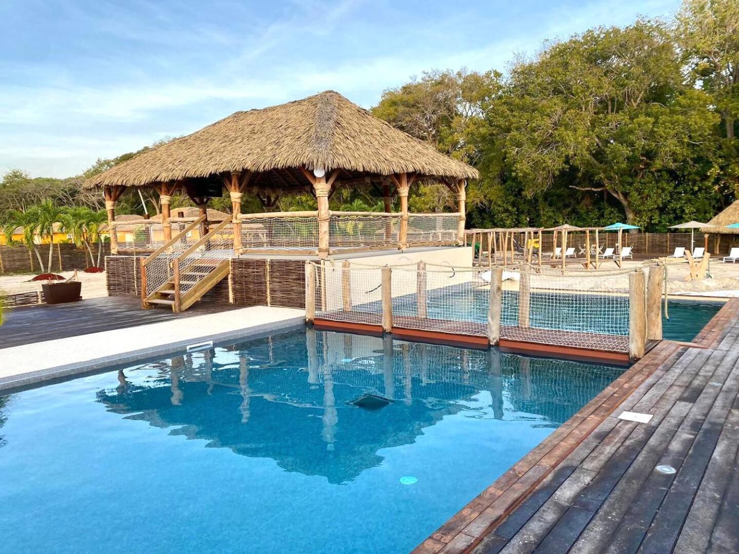 Bungalow La Kawannaise - Piscine, Terrasse, Plage Grand-Bourg  Екстериор снимка