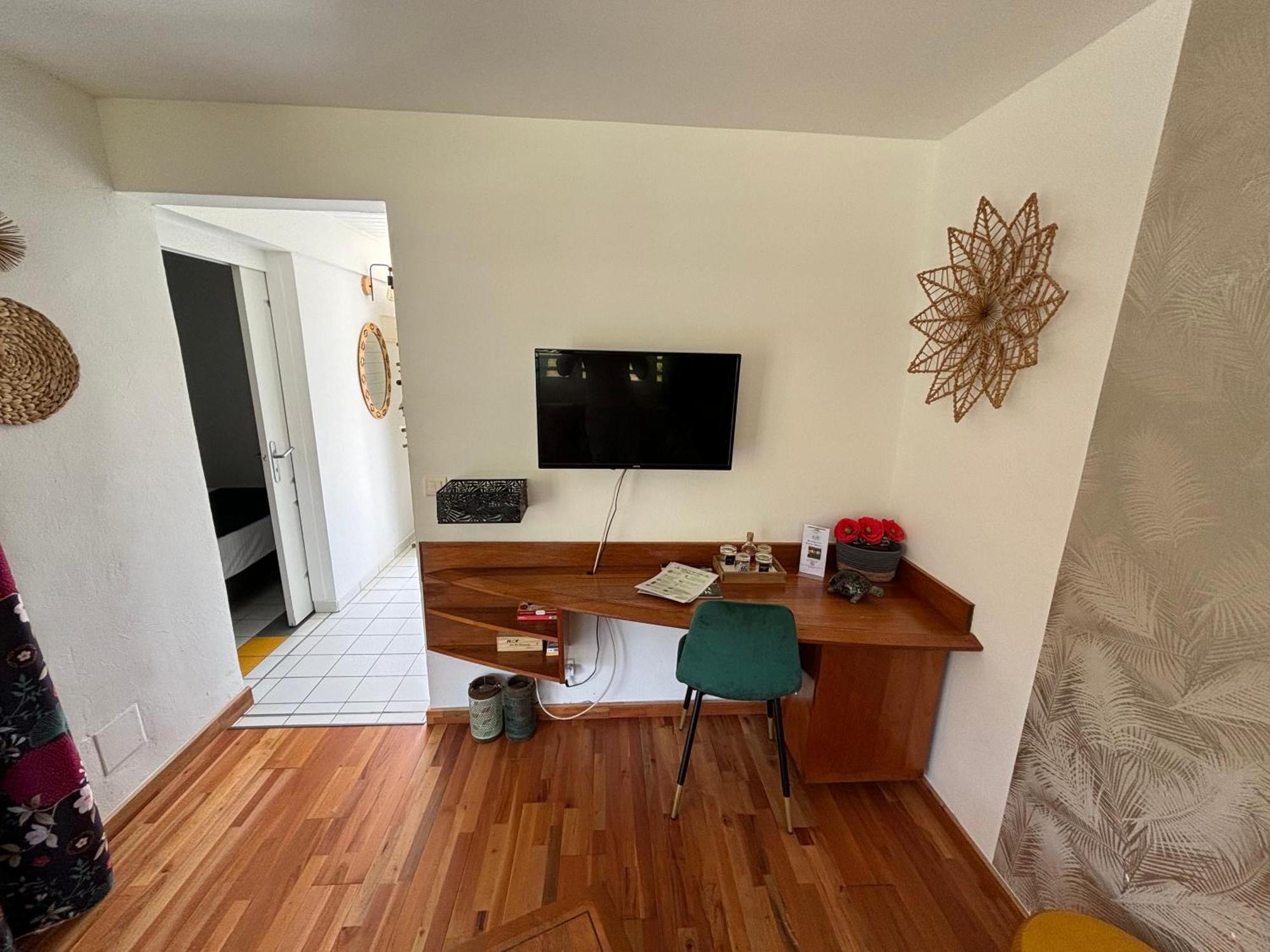 Bungalow La Kawannaise - Piscine, Terrasse, Plage Grand-Bourg  Екстериор снимка