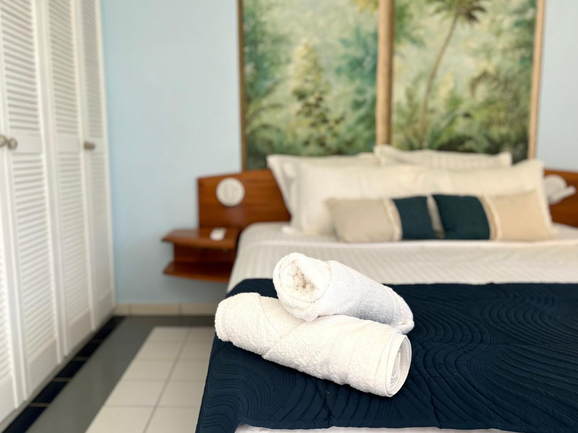 Bungalow La Kawannaise - Piscine, Terrasse, Plage Grand-Bourg  Екстериор снимка