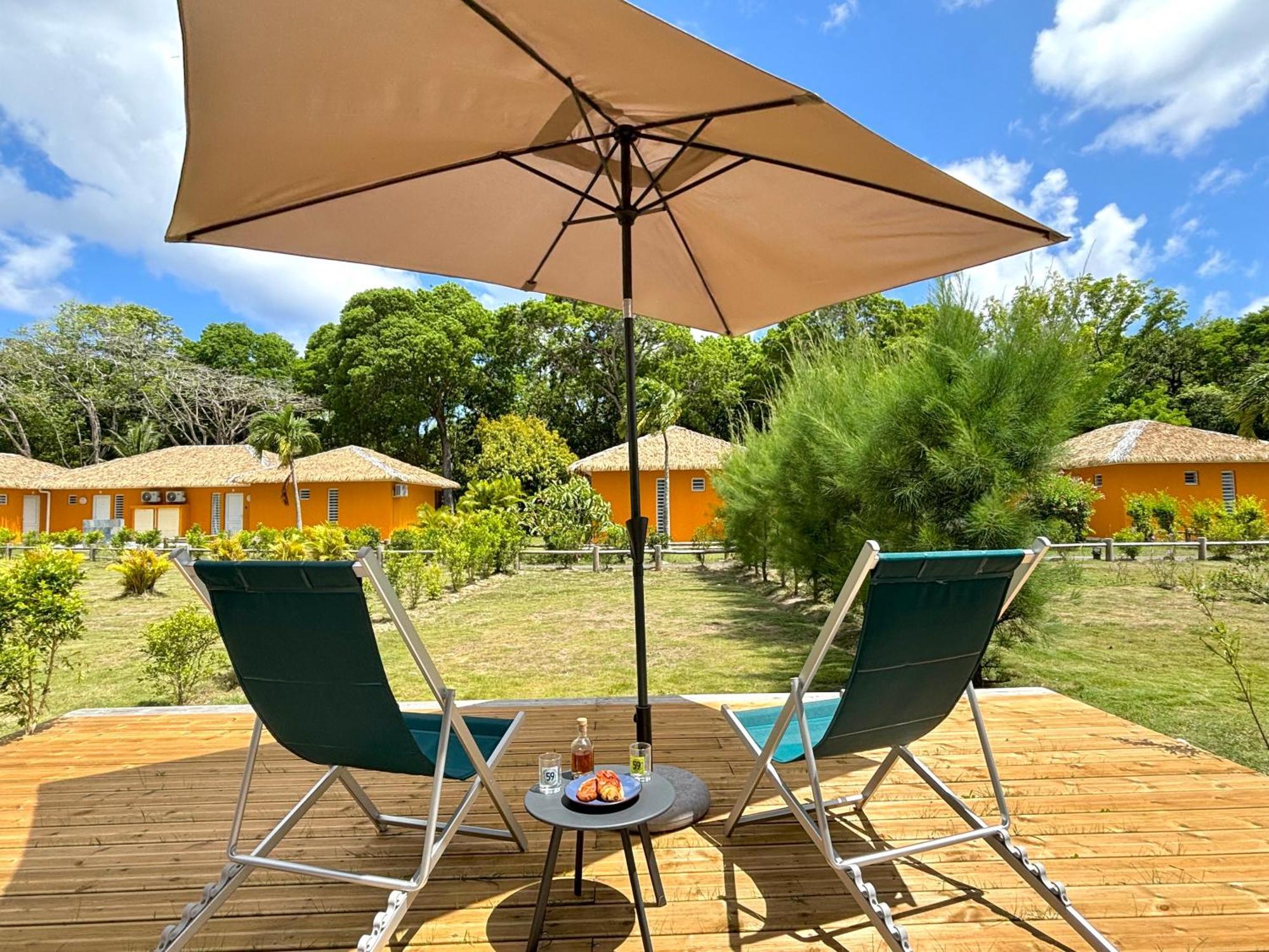 Bungalow La Kawannaise - Piscine, Terrasse, Plage Grand-Bourg  Екстериор снимка